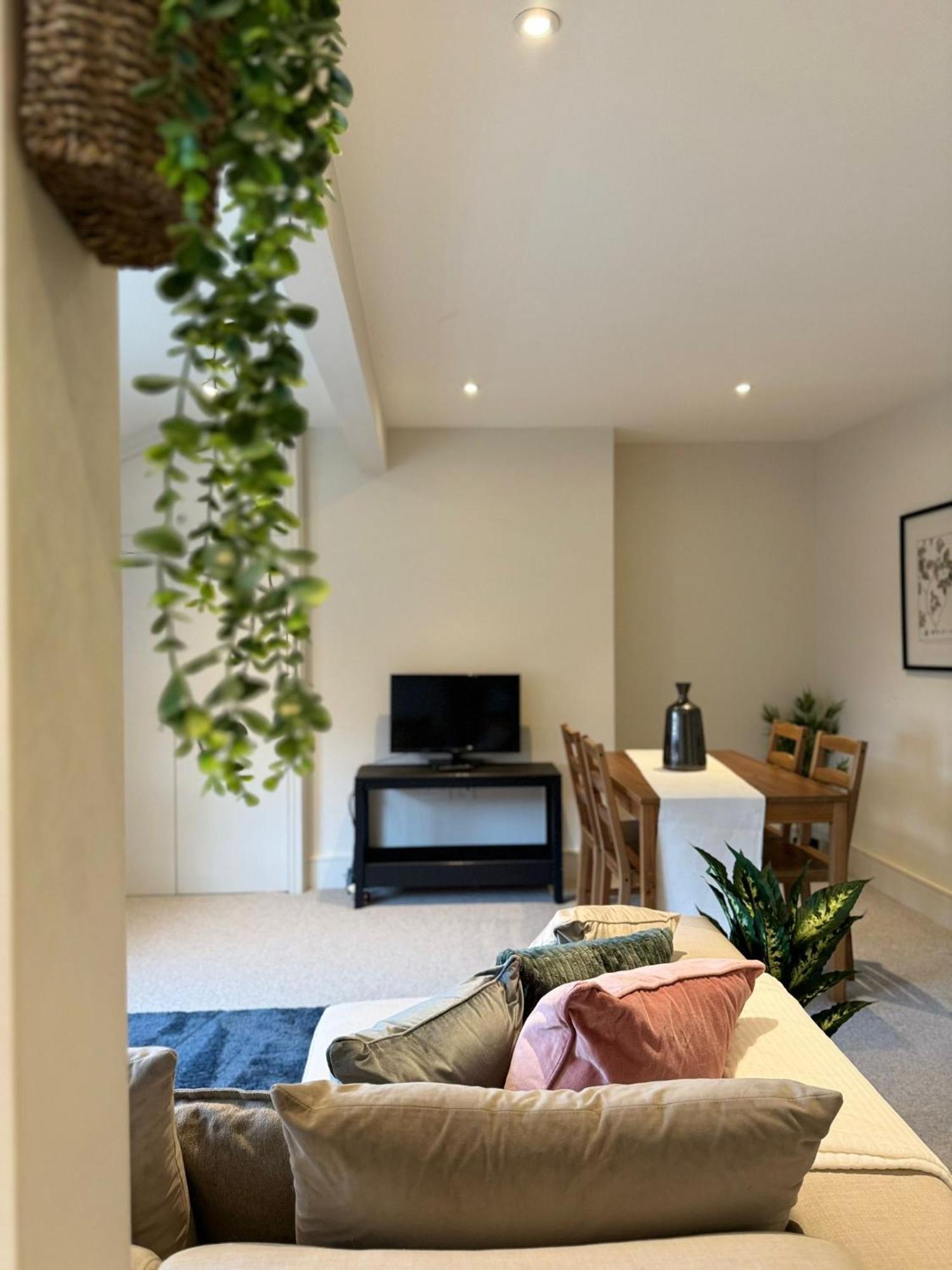 Osbourne House Pink 2 Bed, 2 And Half Bath Apartment Birmingham Ngoại thất bức ảnh