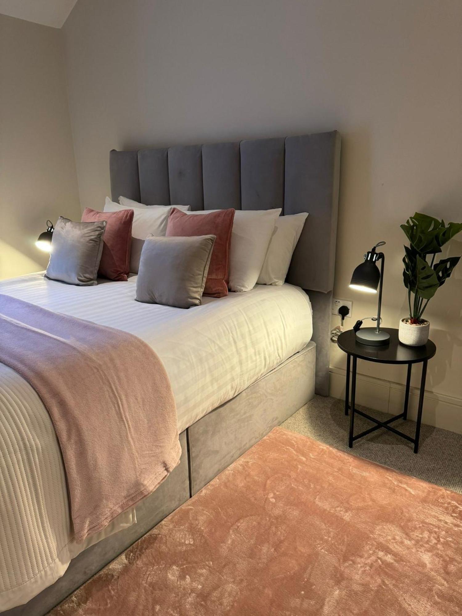 Osbourne House Pink 2 Bed, 2 And Half Bath Apartment Birmingham Ngoại thất bức ảnh